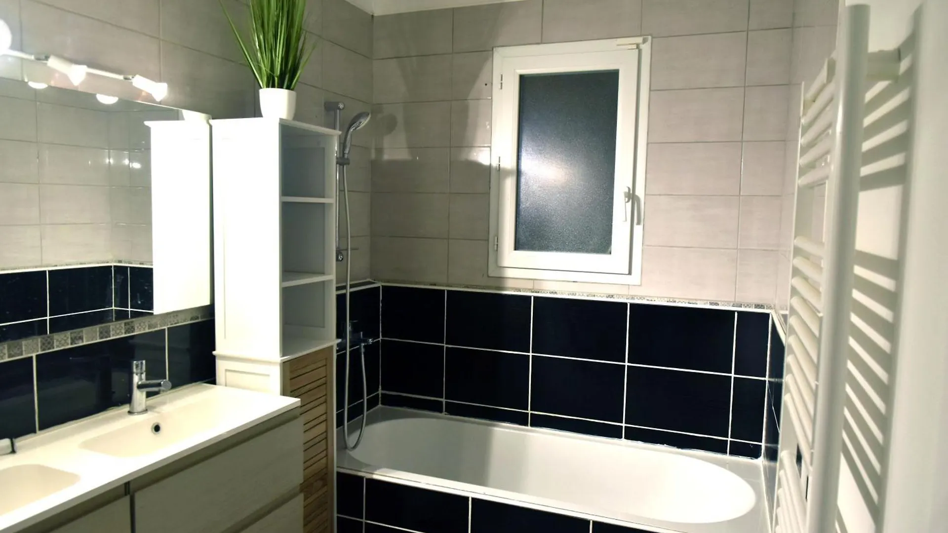 Havre De Paix Et Lavandes - Tres Calme - Salle De Jeux - Jacuzzi Chauffe - Idealement Placee - Aucun Vis A Vis Savasse Villa