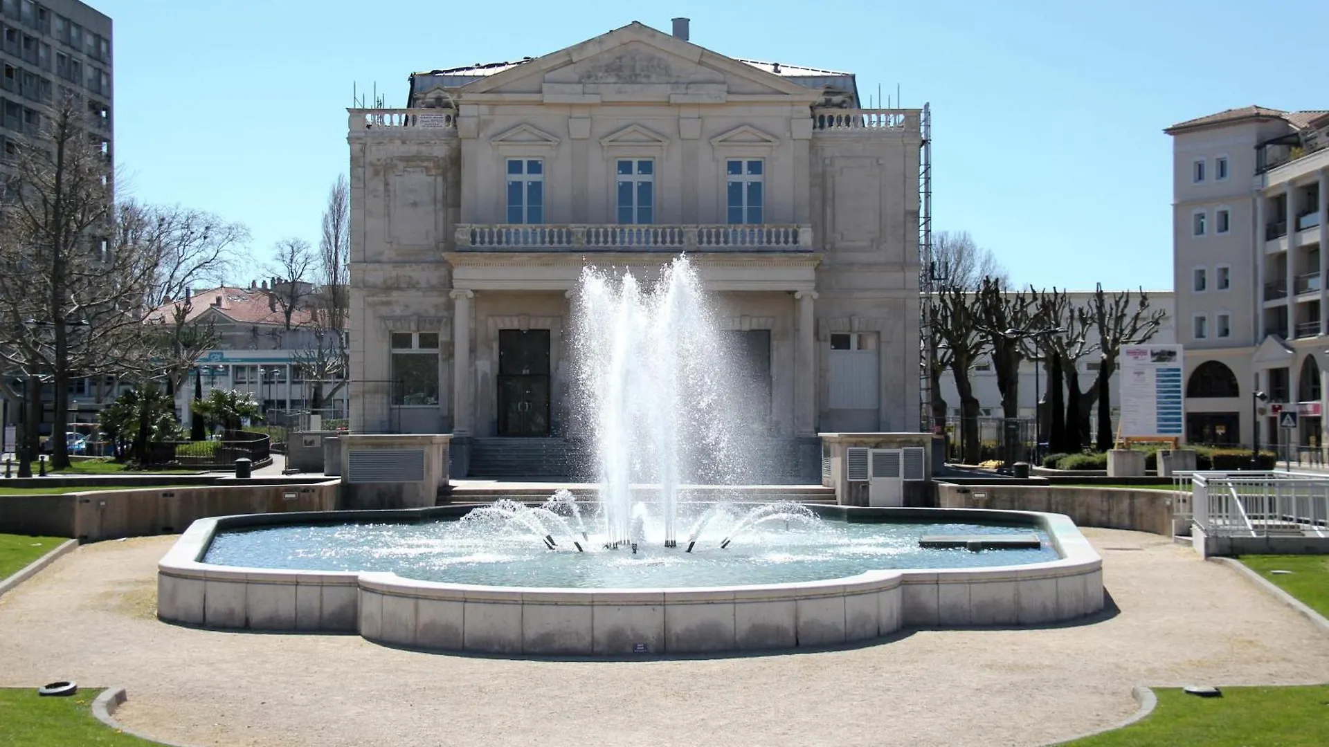 Havre De Paix Et Lavandes - Tres Calme - Salle De Jeux - Jacuzzi Chauffe - Idealement Placee - Aucun Vis A Vis Savasse 0*,